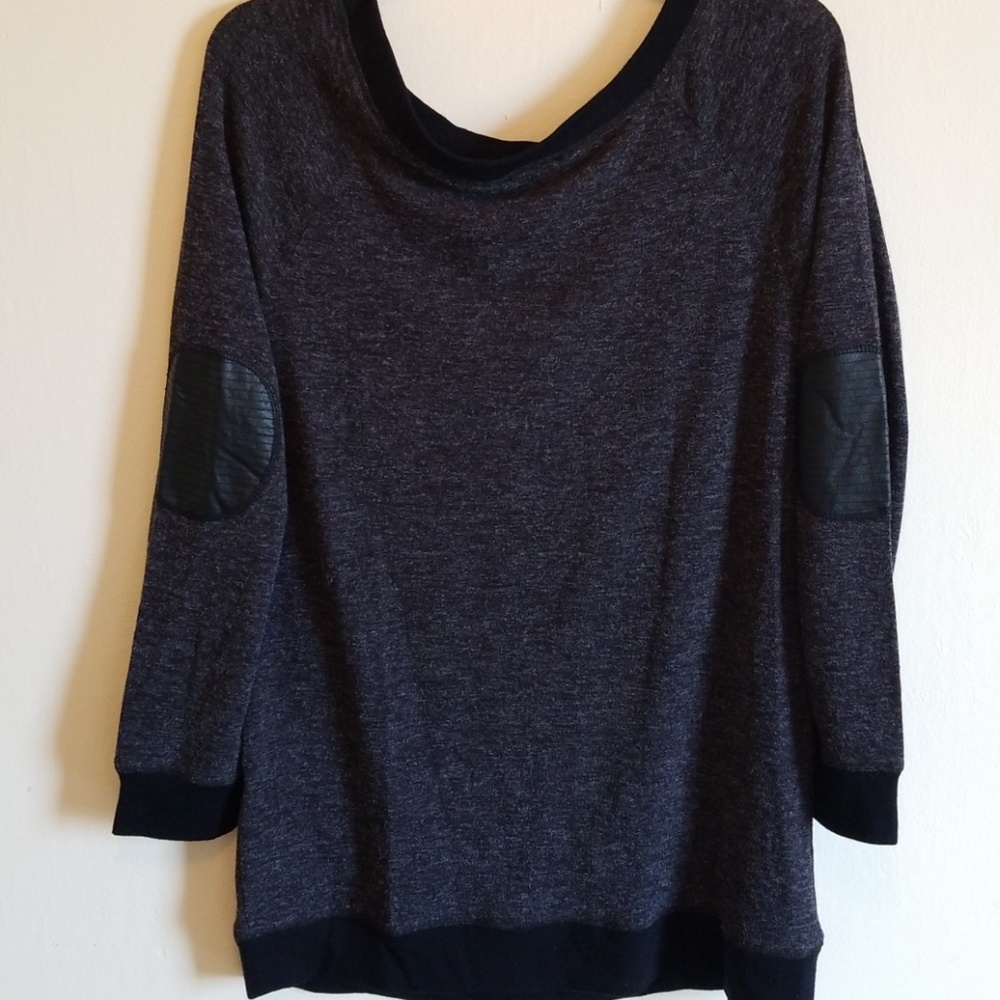 Sweater - Picture 3 of 7